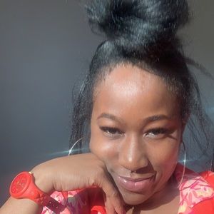 Meet your Posher, Tiffany